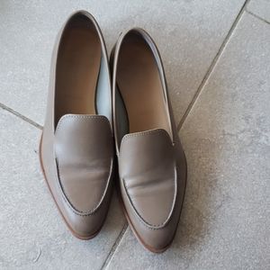 Everlane modern loafer mint condition Olive 7.5